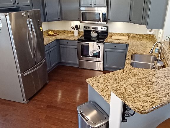 5th image of 860 Winterfalls Trl