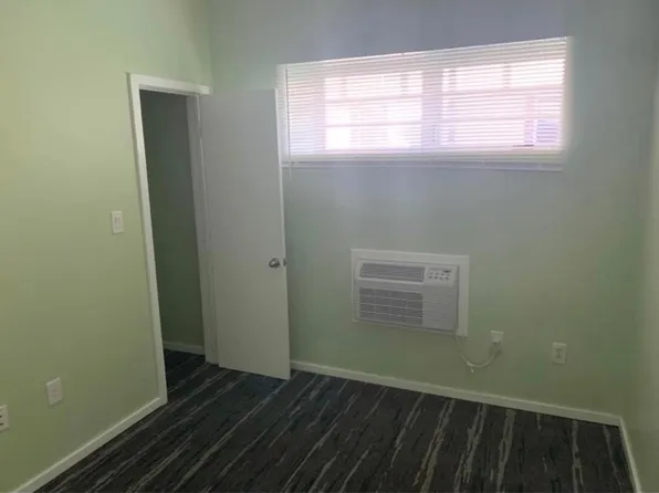 1824 Route 209 APT 5, Brodheadsville, PA 18322