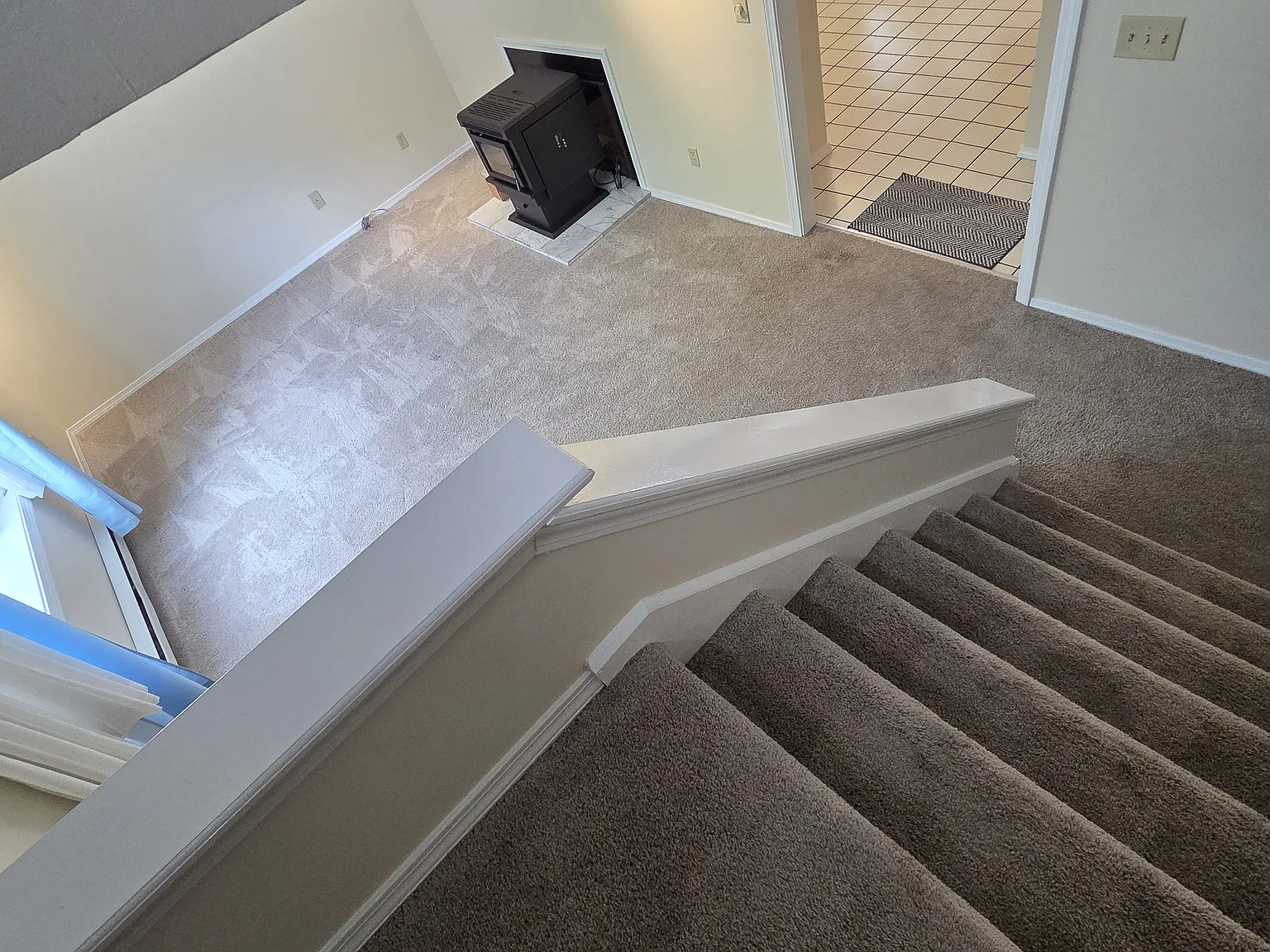 2 bed, 1.5 bath, 1320 sqft, $2,395 — Photo 3