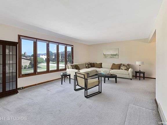 3rd image of 15309 Aubrieta Ln