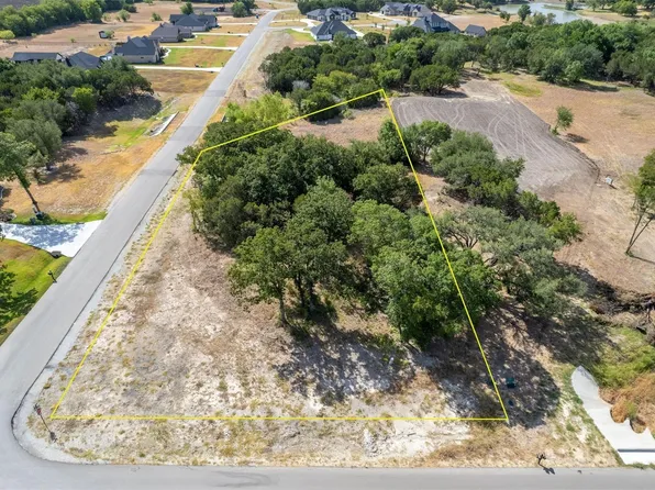 500 Lydia Ln, Granbury, TX 76049