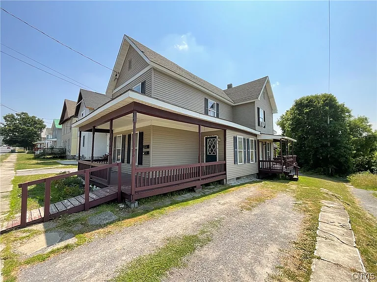 377 W Main St #1 — Photo 8