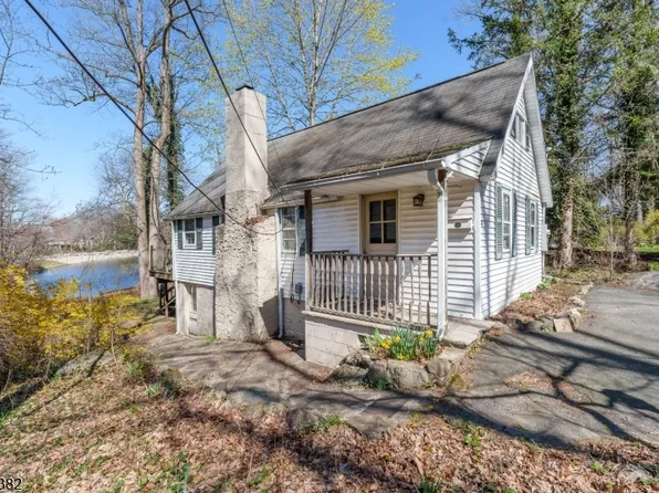 48 Lakeside Trl, Kinnelon Boro, NJ 07405