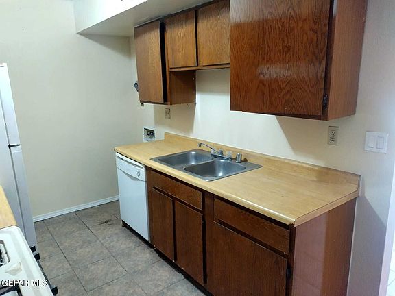 3rd image of 1912 Karen Sue Pl APT C