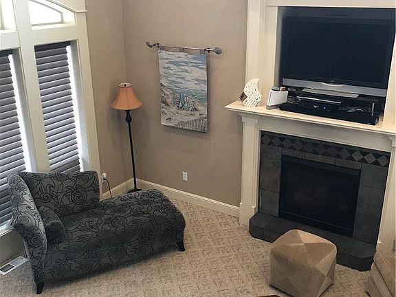 3rd image of 2503 Ocean Beach Blvd N