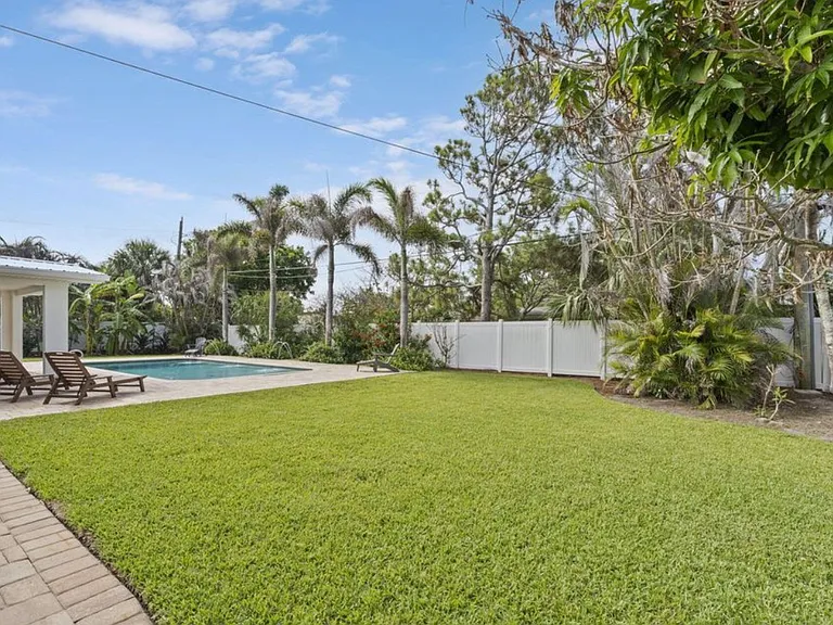 415 Hibiscus Trl — Photo 21