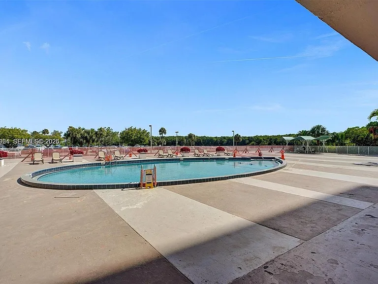 400 Kings Point Dr #1517 — Photo 22