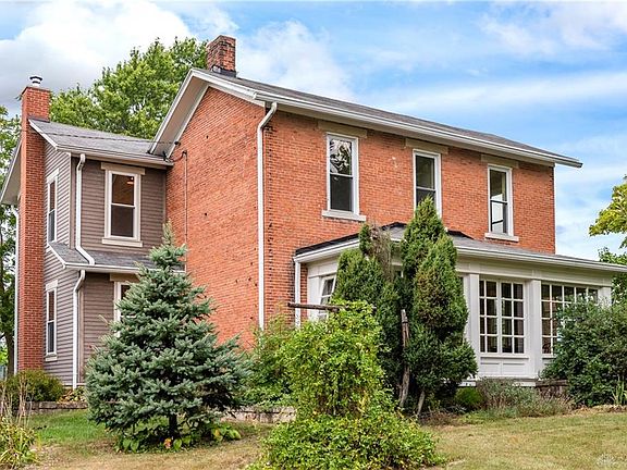 2nd image of 4639 Harriet Ln