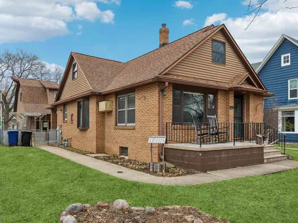 305 Mulberry St, Tipton, IA 52772