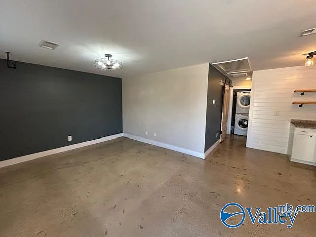 1 bed, 1.0 bath, 970 sqft, $900 — Photo 2