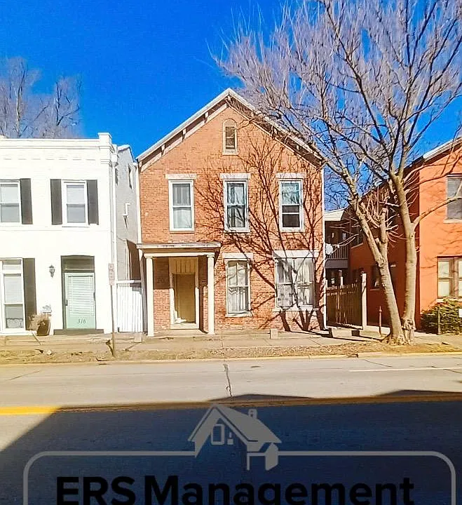 318 SE 2nd St #C