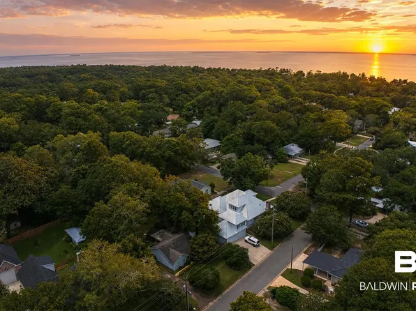 354 Pecan Ave, Fairhope, AL 36532