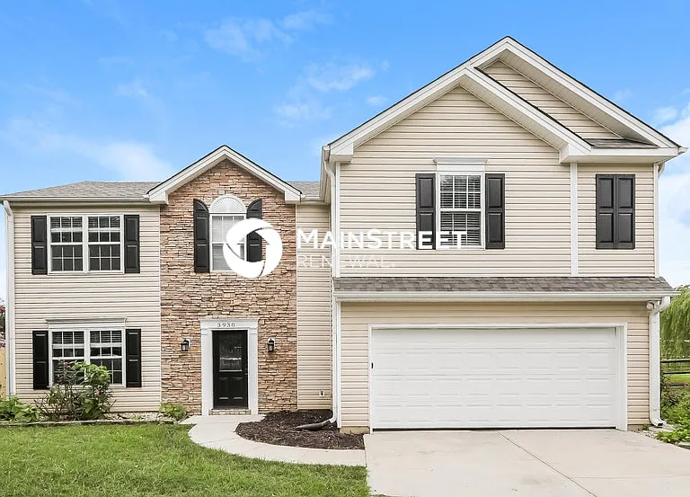 3930 Laurel View Cir — Photo 1
