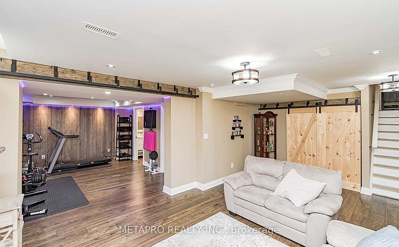 Burlington House for rent - 5 Bedrooms — photo 29