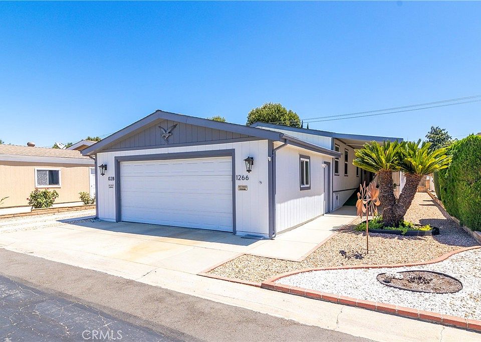 1st image of 1266 Bishop Dr