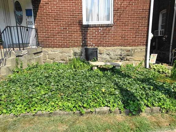 4th image of 215 Arch Ave