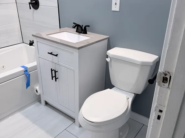 98 Orchard St #3, East Hartford, CT 06108