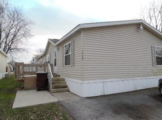 190B Carriage Ln, Sauk Village, IL 60411