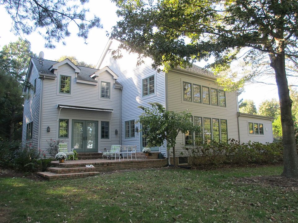 2nd image of 6910 Pentridge Ln