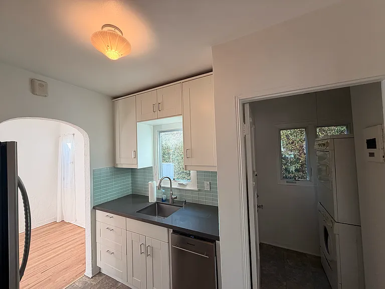 3758 Colonial Ave #1 — Photo 6