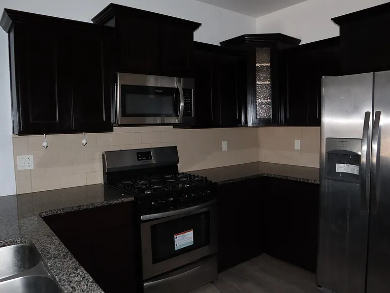 3445 Dana Grey Dr #B — Photo 1