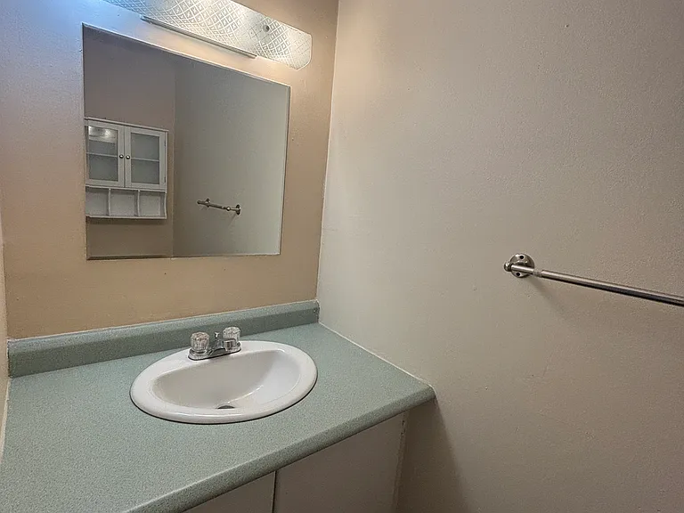 152 Hampton Grn — Photo 15