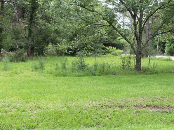 40 Hidden Lake Rd, Havana, FL 32333