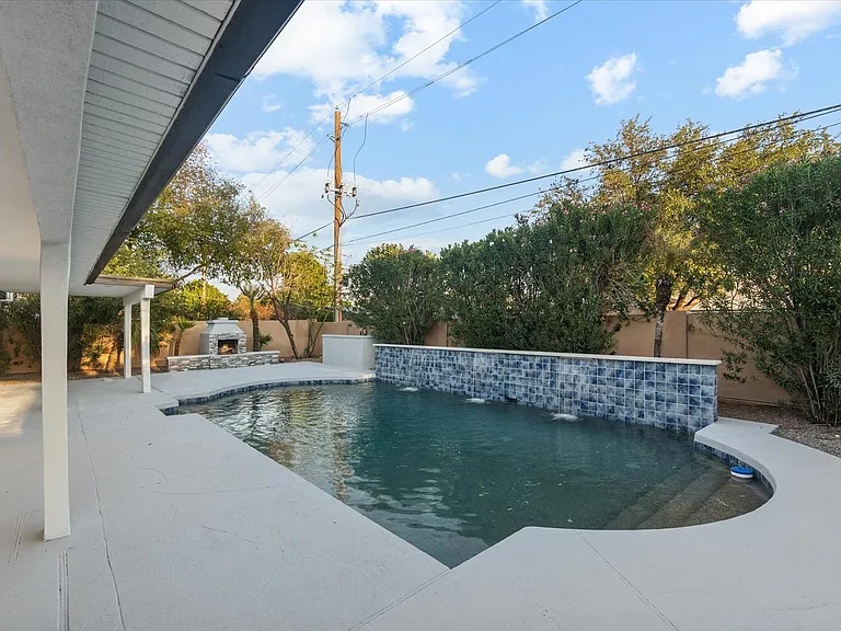 8525 E Clarendon Ave — Photo 26
