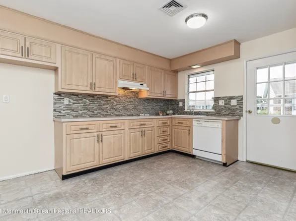 1206A Shetland Drive, Lakewood, NJ 08701