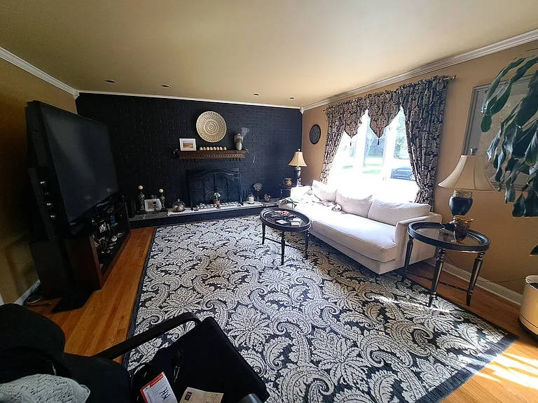 35 Ableman Ave — Photo 13