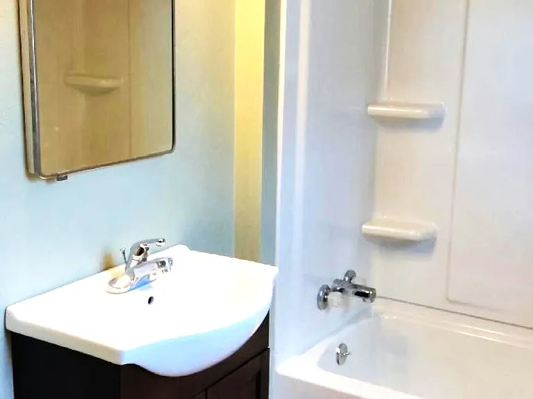 93 Foster Ct — Photo 4