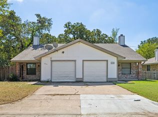 6530 Oak Forest Ct, Fort Worth, TX 76112
