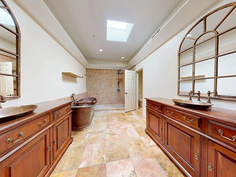 8100 E Camelback Rd #39 — Photo 19