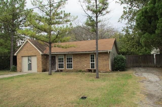 1st image of 4603 Lake Park Dr