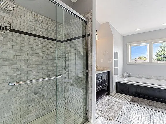 3425 S Corbett Ave — Photo 33