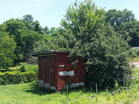 3rd image of 2024 Rose Ln