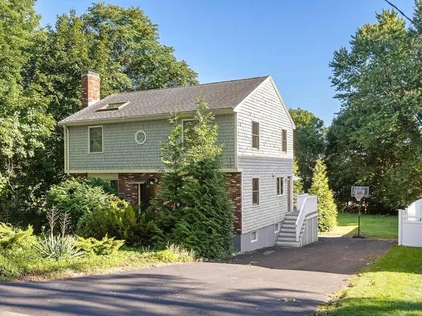 83 Barbour Ter, Quincy, MA 02169