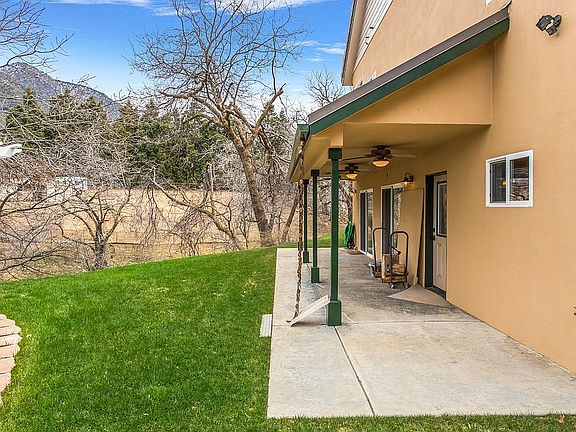 5th image of 11580 Green Ln