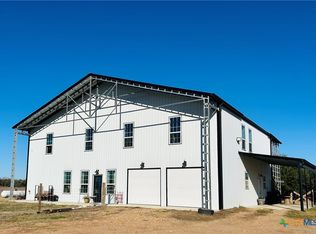 96 Leaning Oak Rd, Victoria, TX 77904