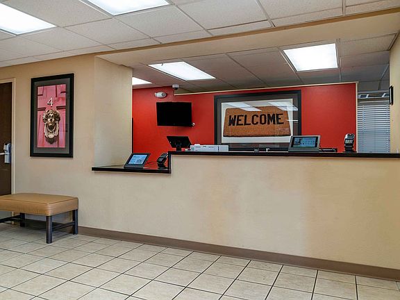 Lobby and Guest Check-in