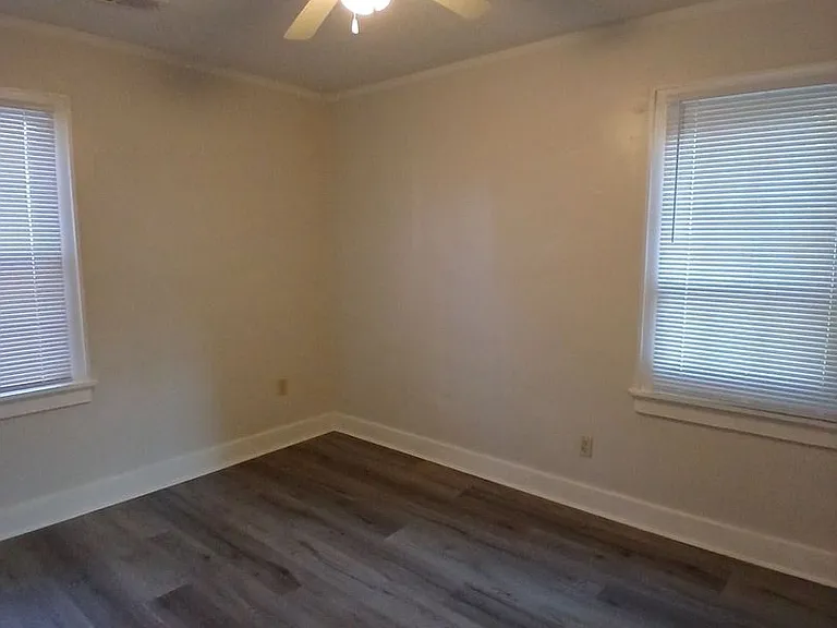 3088 Manhattan Ave — Photo 8
