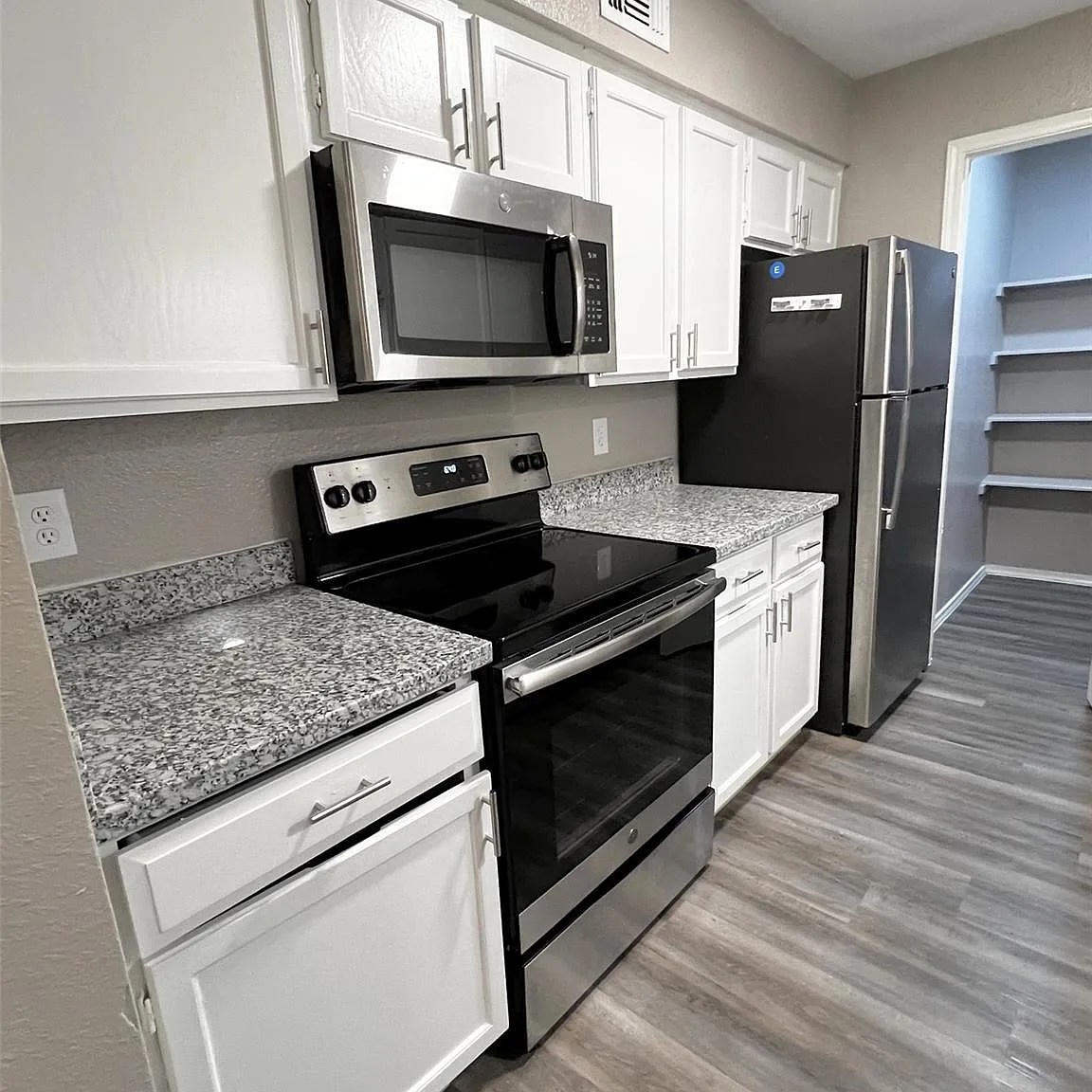 2 bed, 2.0 bath, 1195 sqft, $1,450 — Photo 1