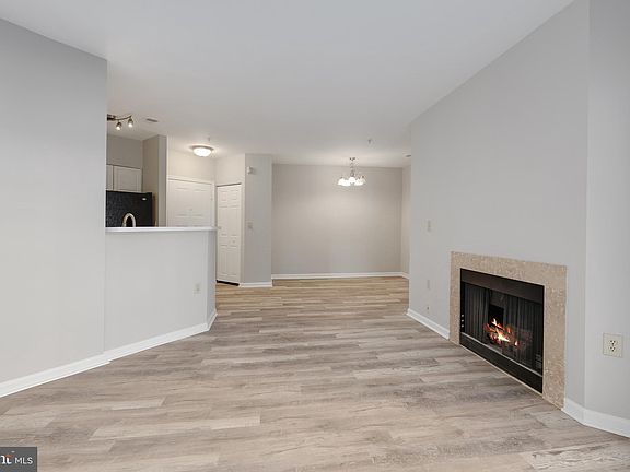 3rd image of 12919 Alton Sq APT 210