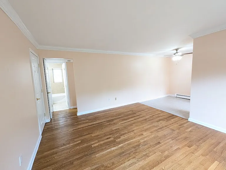 289 Main St #L — Photo 11