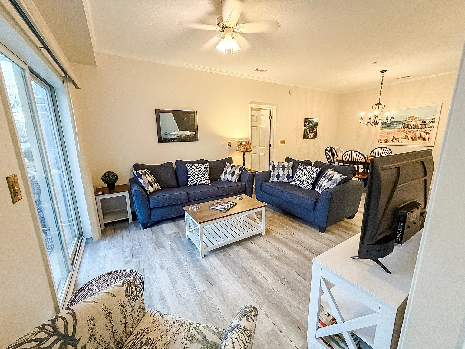 2 bed, 1052 sqft, $1,500 — Photo 3
