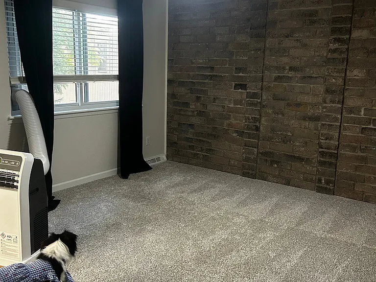 1219 S Yosemite Way — Photo 4