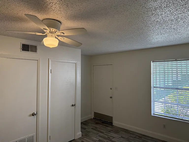 Malibu Gardens 8028-A Stark Avenue, Pensacola, FL — Photo 3