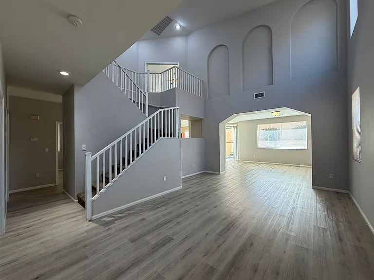 148 Macoby Run St — Photo 3