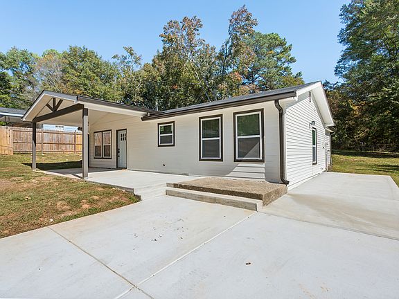 2nd image of 2797 Hall Dr SE