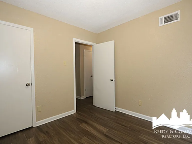 3095 Normandy Dr — Photo 8